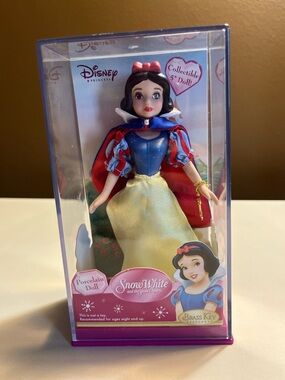 Disney Snow White Collectible 5" Porcelain Doll